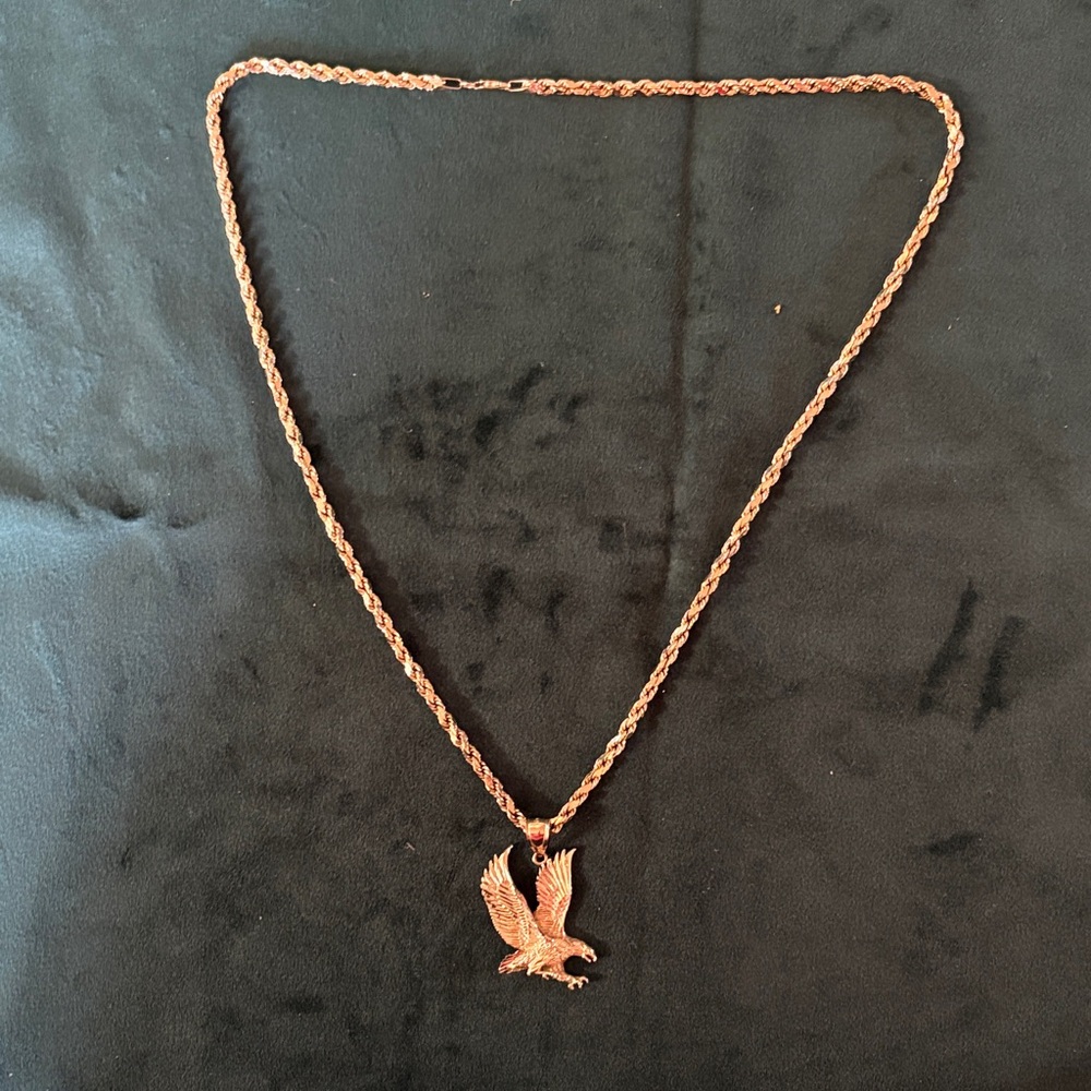 Vintage America Gold Eagle Pendant Necklace